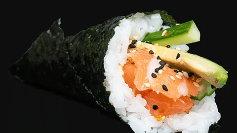 Salmon hand roll