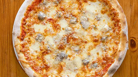 Pizza quattro formaggi