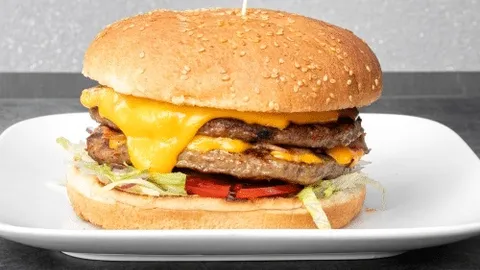 Big Bra's burger cheesy