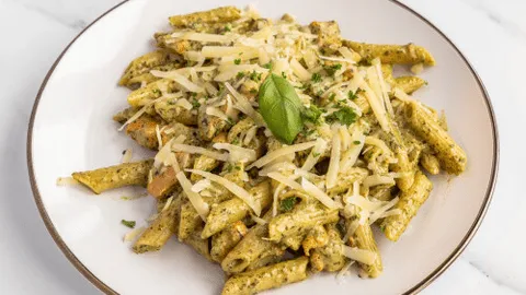 Pasta all pollo pesto