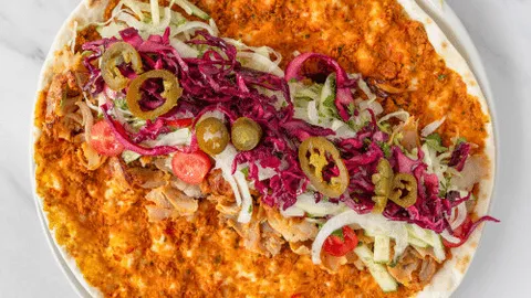 Lahmacun met salade