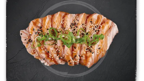 Flamed salmon sashimi