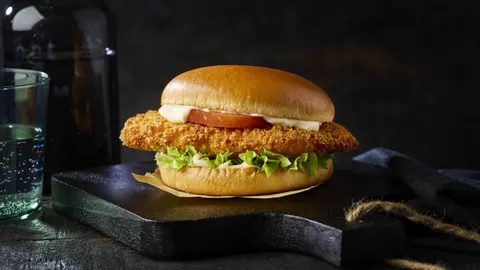 Classic chicken burger