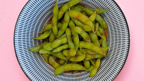 Sweet'n sour edamame beans