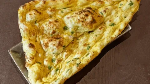 Garlic naan