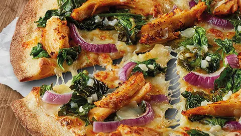 Garlic Chicken & Spinach Pizza