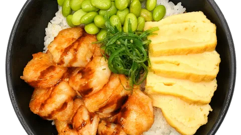 Grilled shrimps bowl