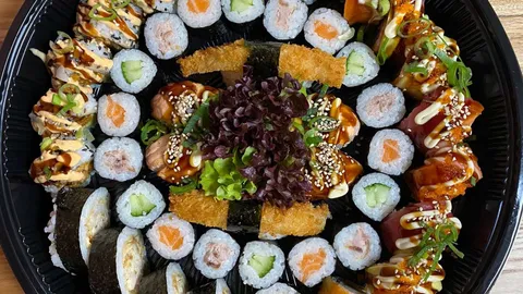 Sushi holic box 45 stuks